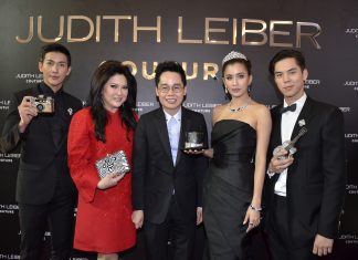 “ปู– ไปรยา” สวยเลอค่าฉลองโสด ควงสองหนุ่มฮอต “พีช – พุฒ” อวดกระเป๋าหรูหลักแสน