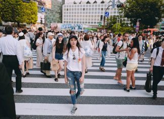 สาวเท่ห์ เอม AF11 ตะลุยแดนปลาดิบในวันหยุดสุดชิลล์