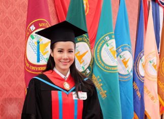 จบแล้ว!ยินดีด้วยกับ เอสเธอร์ สุปรีย์ลีลา