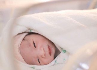 คลอดแล้ว! น้องเรซซิ่งลูกชายคนแรกของ เบนซ์เรซซิ่ง-แพท ณปภา