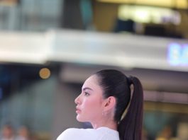 ใหม่ ดาวิกา สวยเซ็กซี่โชว์แผ่นหลัง