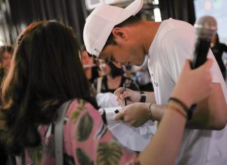 “บางแคร์ชาริตี้” คอนเสิร์ตไซส์เล็กจาก “ว่าน ธนกฤต” ที่อัดแน่นด้วยรอยยิ้มและความสุข