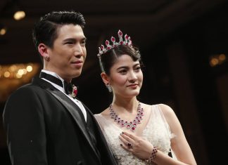 โมเม้นต์หวานแบบแพงๆ ป๊อกซ้อมคุกเข่าขอมาร์กี้แต่งในโชว์ฟินาเล่