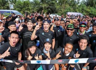 เหล่าศิลปินดาราร่วมวิ่งระดมทุนก้าวคนละก้าว