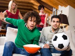 ดูบอลโลกอย่างไรไม่ให้ร่างพัง