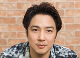 1 Apiwat “Close Your Eyes And See”