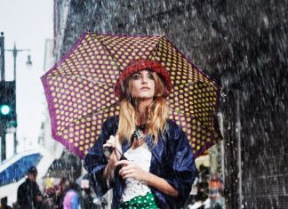 สวยท้าฝน กับเมคอัพสายสตรอง