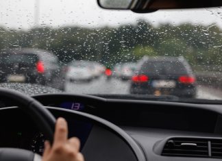 TIPS ขับขี่ปลอดภัยในหน้าฝน