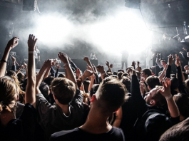 ฟิตร่างกายเพื่อไปเป็นติ่ง