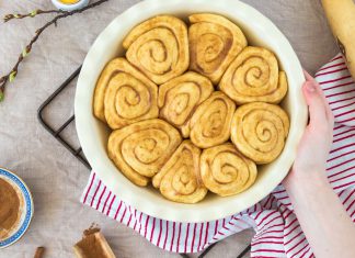 อ้ามมมม! เมนูวันหยุด ‘ขนมปังแอปเปิลซินนาม่อนโรล’ แสนอร่อย!