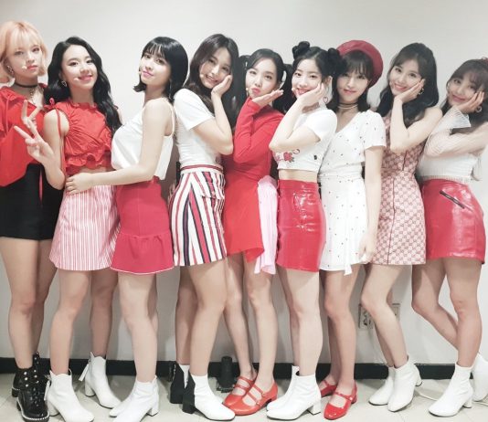 ‘TWICE’ เข้าร่วมงาน ‘มหกรรมขาว-แดงครั้งที่ 69’ พร้อมประกาศกำหนดการ ‘TWICE DOME TOUR 2019’ ที่ญี่ปุ่น
