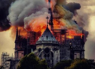 ด่วน! เกิดเหตุไฟไหม้มหาวิหารเก่าแก่ ‘Notre-Dame’ อายุกว่า 850 ปีในกรุงปารีส
