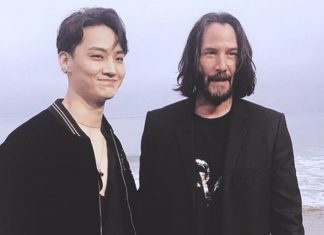 ออร่ากระจาย! ‘JB GOT7’ กระทบไหล่ ‘Keanu Reeves’ ในงาน ‘YSL SS20 menswear show’