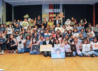 อิ่มบุญถ้วนหน้า “บาส-สุรเดช” ควงแฟนคลับ จัดมีตติ้งช่วยเหลือสุนัข “บ้านอบอุ่น”