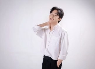 ฟินสู้โควิด-19 กับ “มาร์ค ศิวัช มิวสิค ไลฟ์ ‘อิท’ส ยัวร์ส’ เอ็กซ์คลูซีฟ ไลฟ์ สตรีมมิ่ง”