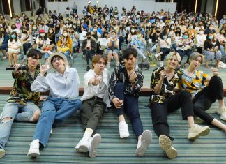 ‘โอห์ม-ฟลุ้ค,บุ๋น-เปรม,เก้า-เอิร์ธ’ ร่วมกิจกรรม ‘คนดีอาสาทำดี’ กับโปรเจกต์สุดพิเศษ Give Books Get Love with Until We Meet Again” กับ KAZZ MAGAZINE