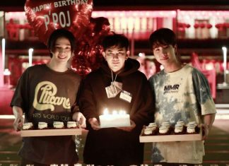 “บาส-เพิร์ธ” พร้อมทีมนักแสดงบอกโลกให้รู้ ว่า “กูรักมึง” (Tell The World I Love You) ยกเค้กเซอร์ไพรส์วันคล้ายวันเกิด “พชร์ อานนท์”