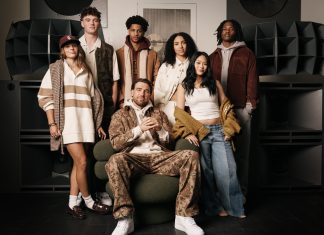 American Eagle จับมือ Travis Kelce เปิดตัวคอลเลกชั่นลิมิเต็ด AE x Tru Kolos