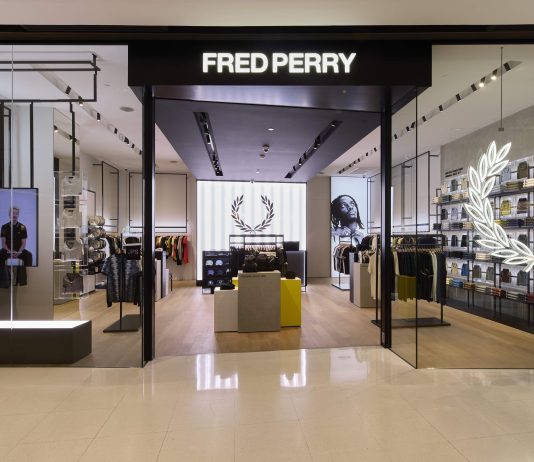 “FRED PERRY เปิดร้านโฉมใหม่ ณ ชั้น 1 ศูนย์การค้าเซ็นทรัลเวิลด์ พร้อมคอลเลกชั่นล่าสุด Fall/Winter 2025 กับคอนเซปต์ “Match Fit””