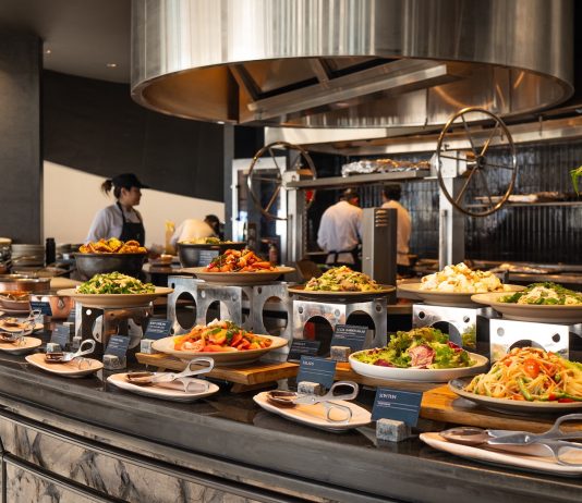 เคานต์ดาวน์สุดอลังริมหาดหรู! ต้อนรับปีใหม่สุดปังกับ 3 ประสบการณ์สุดเอ็กซ์คลูซีฟที่ Rava Beach Club บีชคลับที่ยาวที่สุดในไทย ริมหาดบางเทา จ.ภูเก็ต